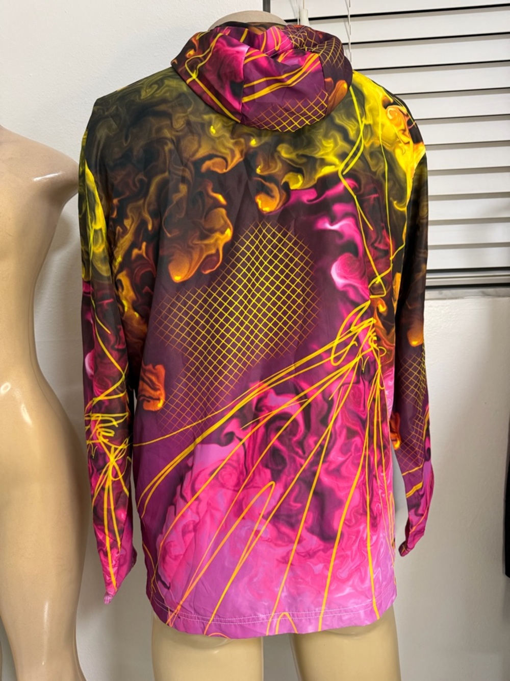 Men’s Lightweight Multicolor Windbreaker Jacket Abstract Design with Hood size M - Picture 2 of 5